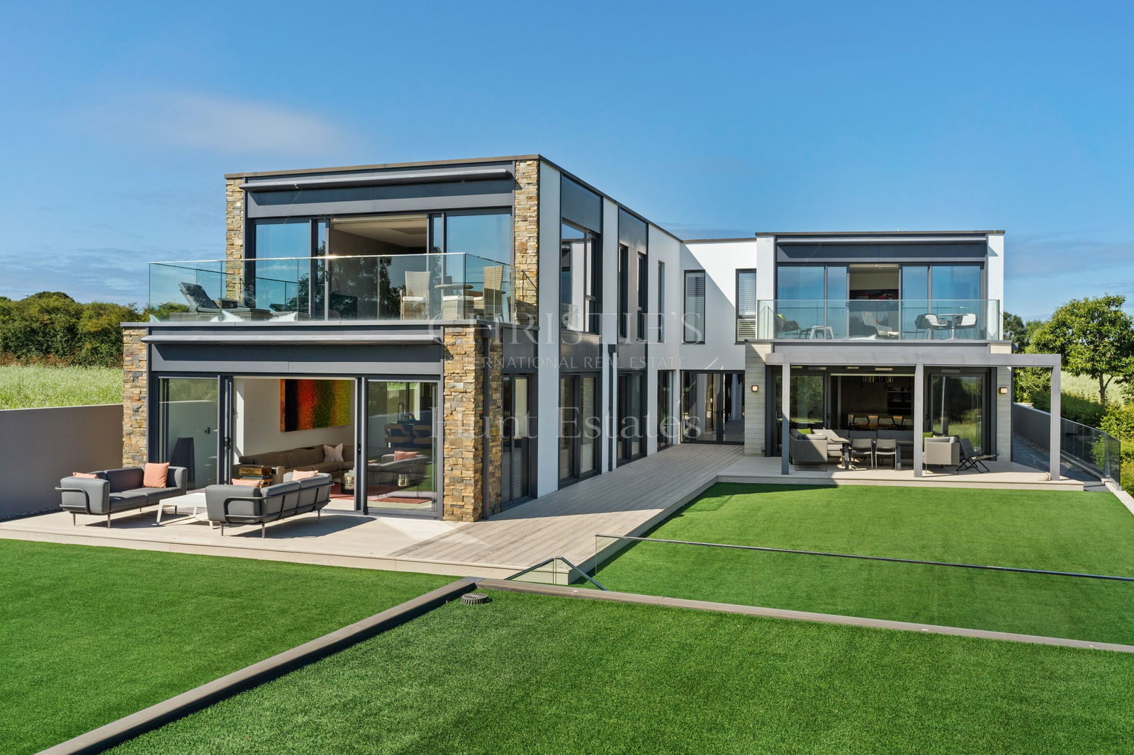 5 Bedroom Single Family Home/House's Image 36