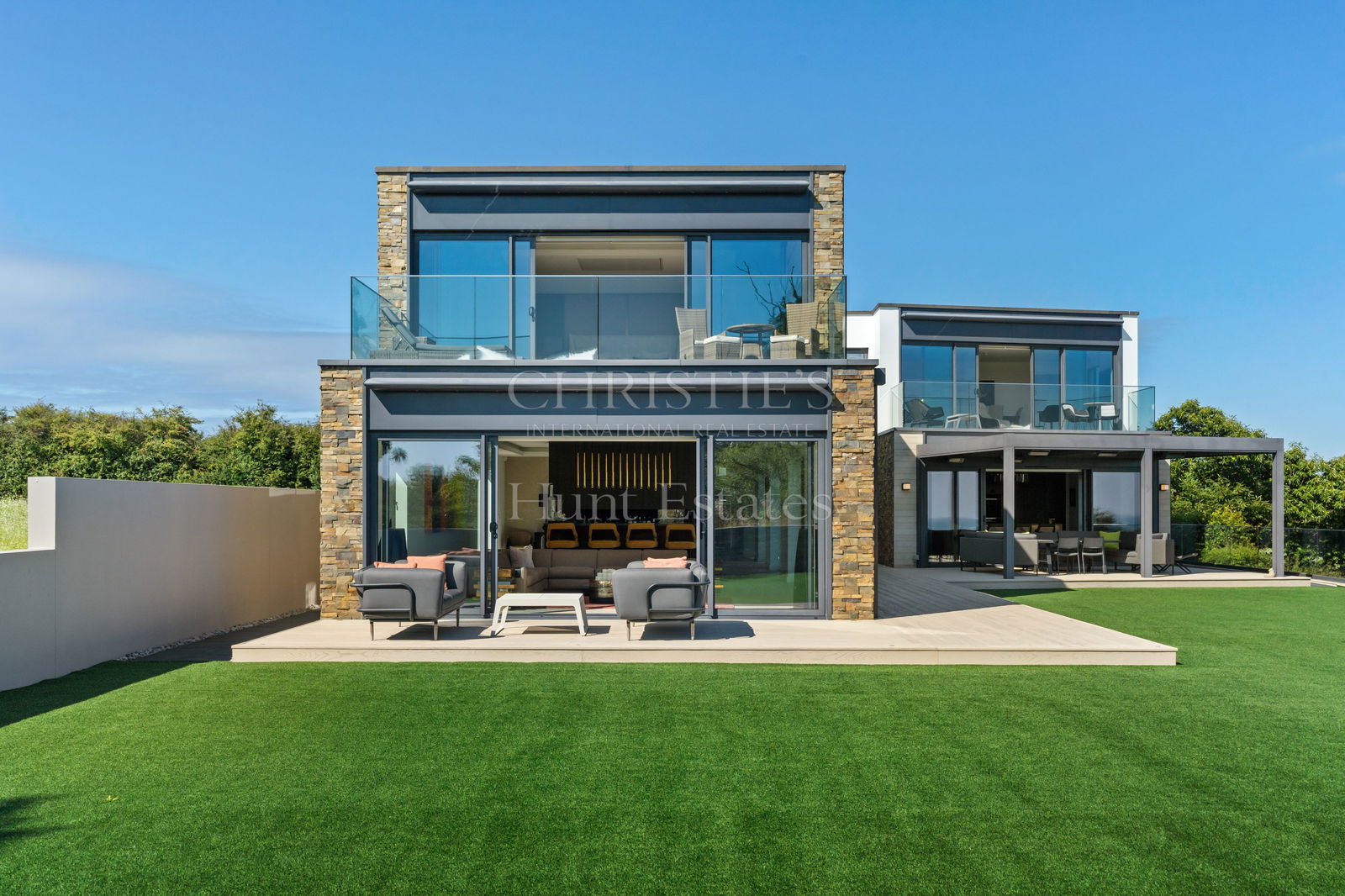 5 Bedroom Single Family Home/House's Image 39