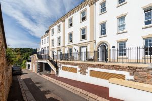 Prestigious Apartment in Prestigious Location