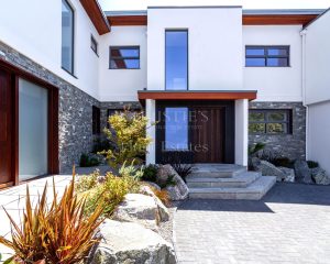 A modern detached home in St. Brelade&rsquo;s Bay