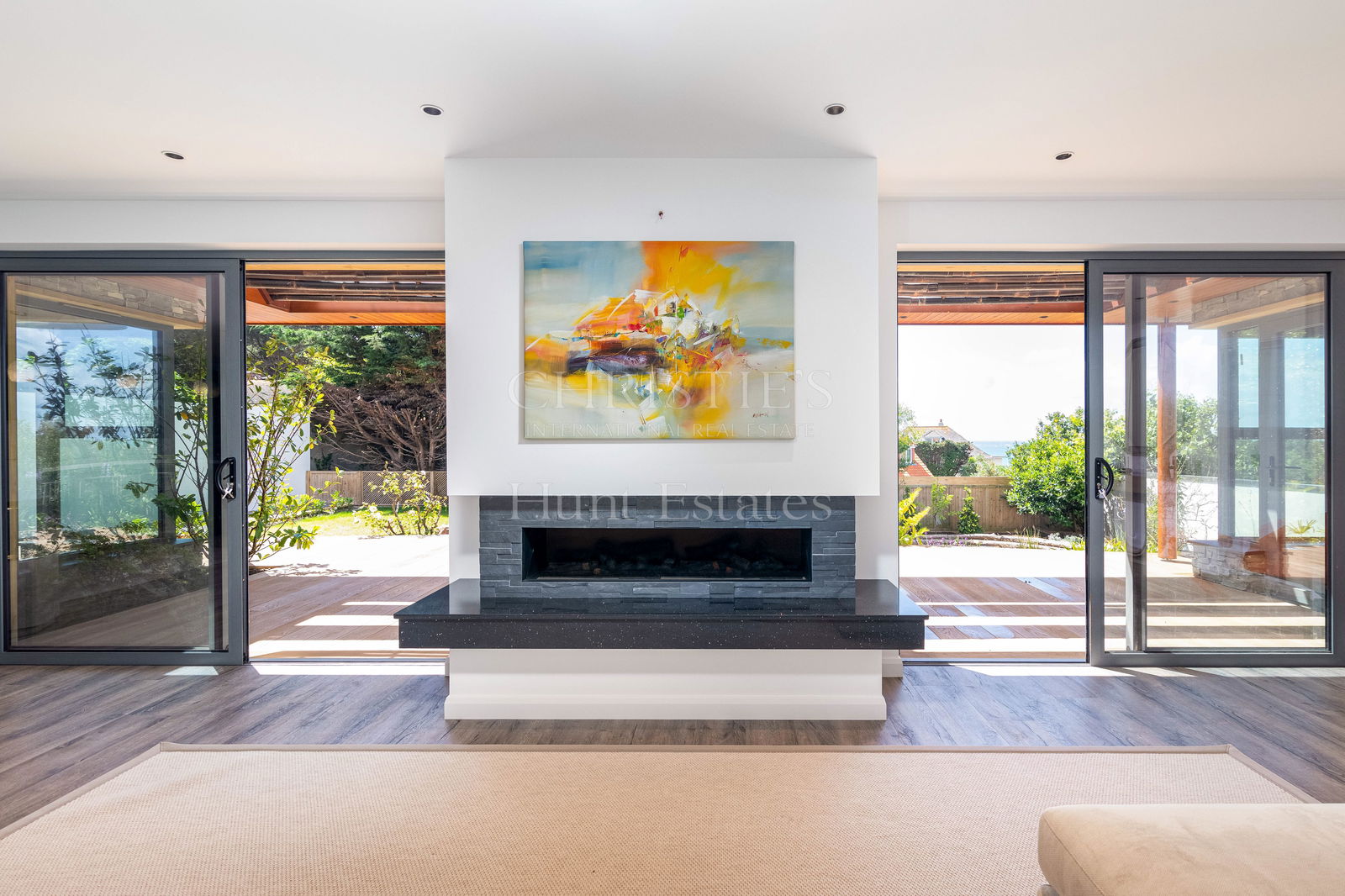 6 Bedroom Single Family Home/House's Image 4