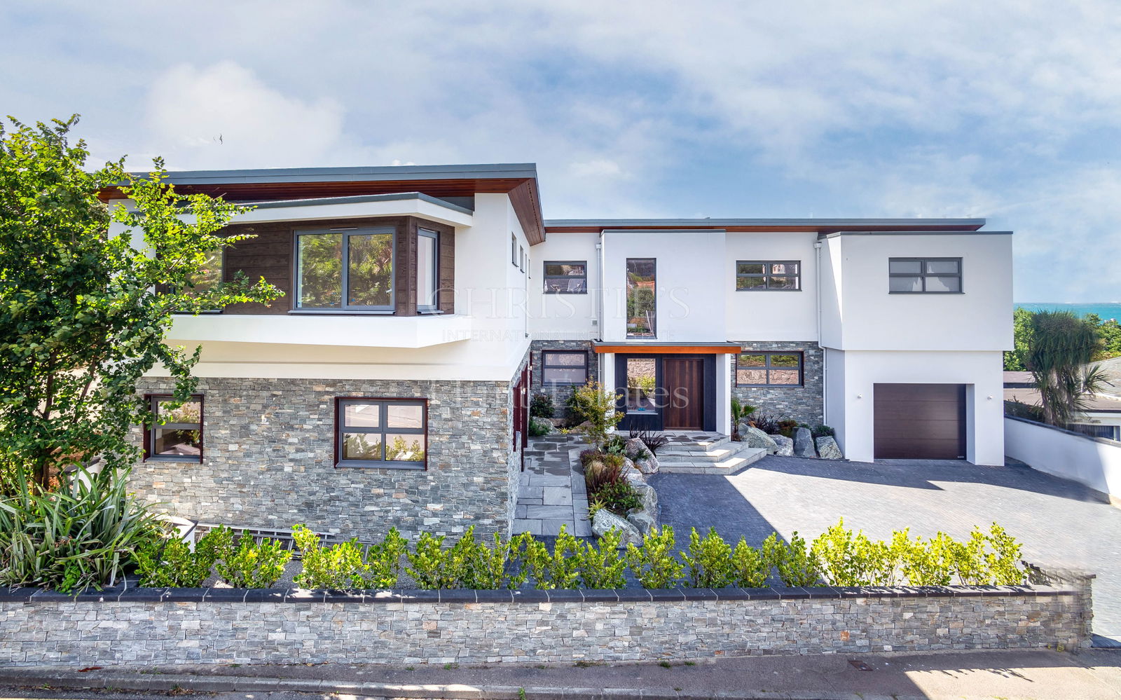 6 Bedroom Single Family Home/House's Image 35