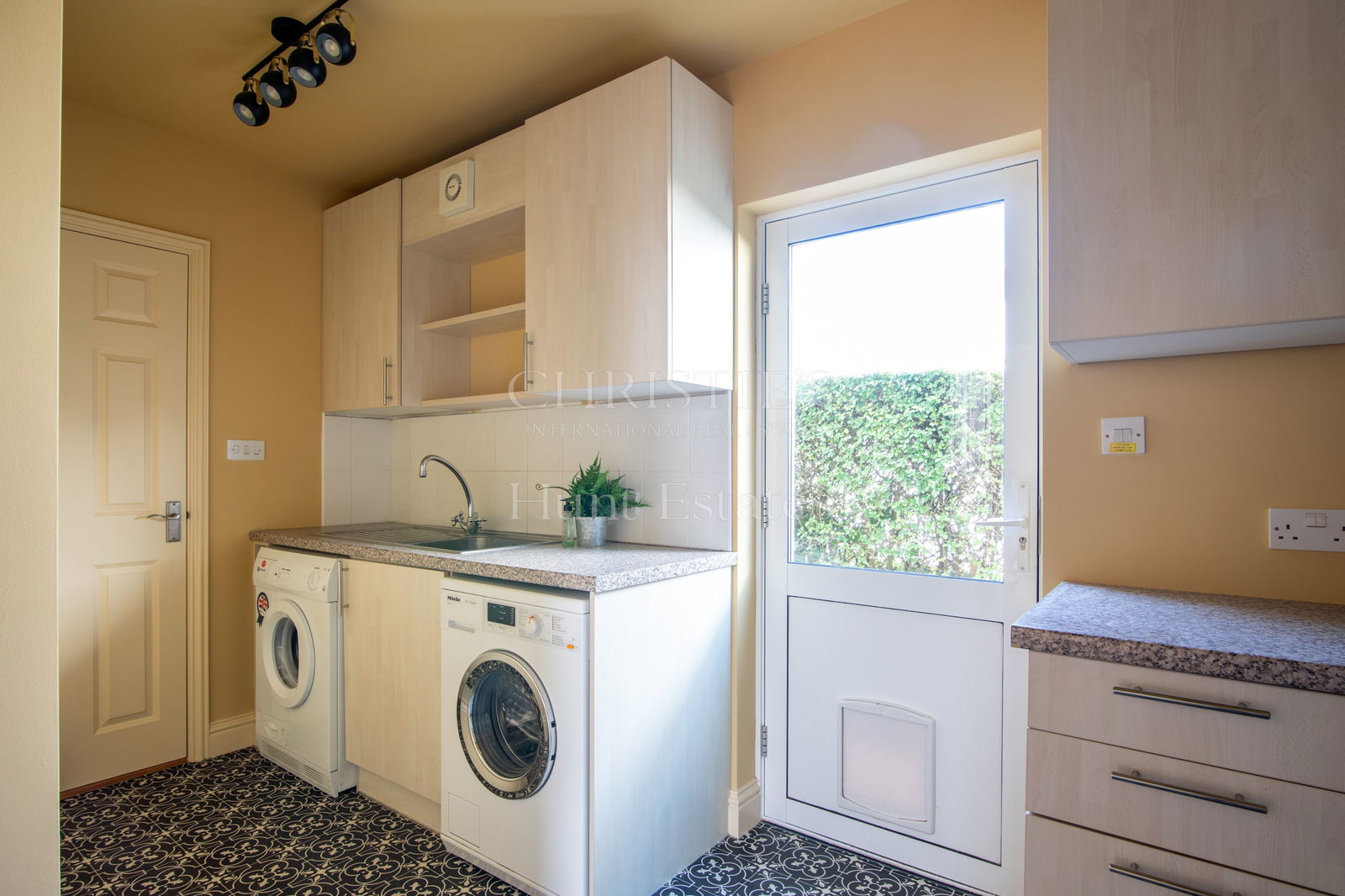 3 Bedroom Single Family Home/House's Image 14