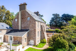 Country Granite Charm Two Generation home with Tennis Court