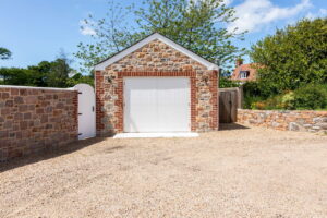 Country Granite Charm Two Generation home with Tennis Court