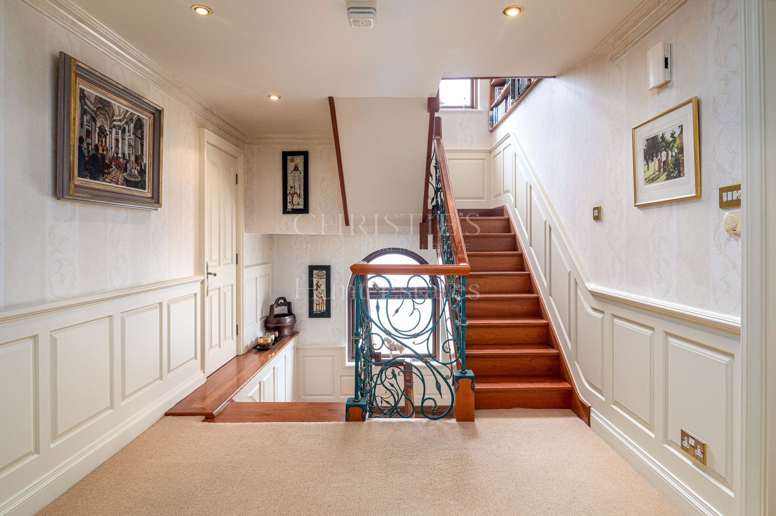 5 Bedroom Single Family Home/House's Image 39