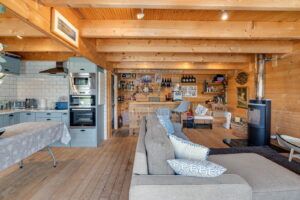 COUNTRY HOME WITH GATED ENTRANCE, GARDEN AND POOL