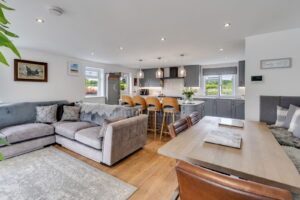 COUNTRY HOME WITH GATED ENTRANCE, GARDEN AND POOL