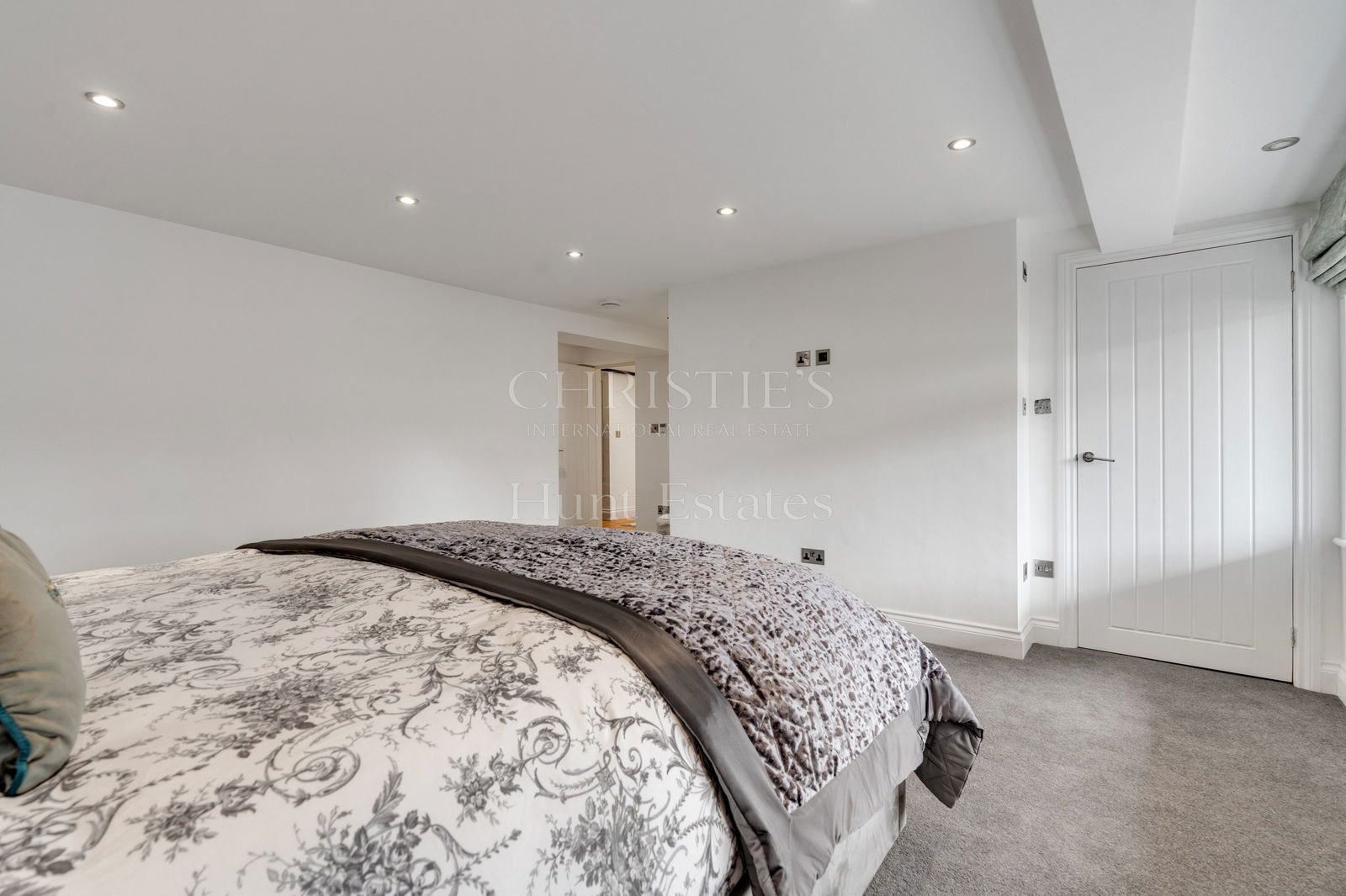 4 Bedroom Single Family Home/House's Image 14