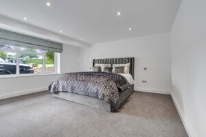 COUNTRY HOME WITH GATED ENTRANCE, GARDEN AND POOL