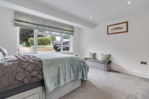 COUNTRY HOME WITH GATED ENTRANCE, GARDEN AND POOL