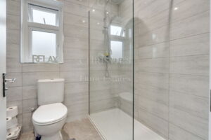 COUNTRY HOME WITH GATED ENTRANCE, GARDEN AND POOL