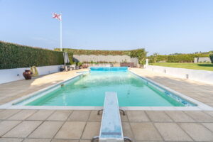 COUNTRY HOME WITH GATED ENTRANCE, GARDEN AND POOL