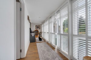 COUNTRY HOME WITH GATED ENTRANCE, GARDEN AND POOL