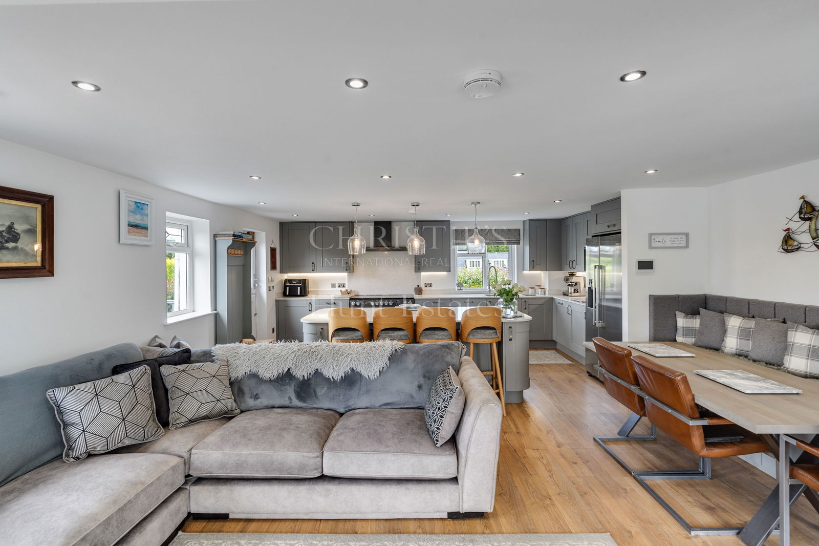 4 Bedroom Single Family Home/House's Image 10
