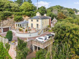 Large Family Property With Views To Elizabeth Castle