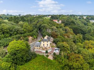 Large Family Property With Views To Elizabeth Castle