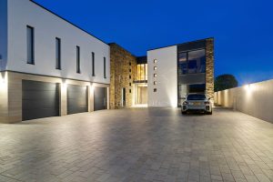 Luxurious Modern Home in Private Setting with Sea Views