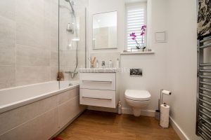 Stylish Modern Two Bedroom Apartment In Town