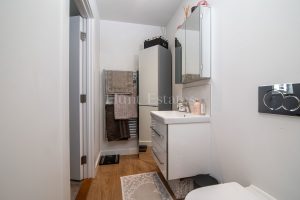 Stylish Modern Two Bedroom Apartment In Town