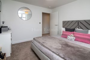 Stylish Modern Two Bedroom Apartment In Town