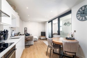 Stylish Modern Two Bedroom Apartment In Town