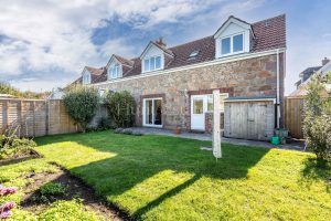 Three Bedroom Granite Cottage In Quiet Hamlet&nbsp;