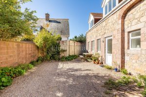 Three Bedroom Granite Cottage In Quiet Hamlet&nbsp;