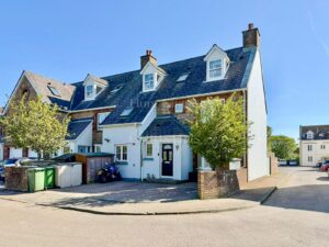 Generously Sized Five Bedroom Family Home
