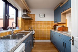 Delightful 2 Bedroom Cottage Near The Beach