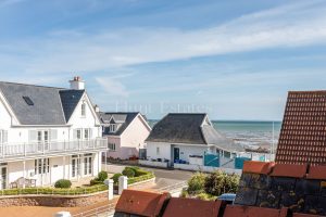 Delightful 2 Bedroom Cottage Near The Beach