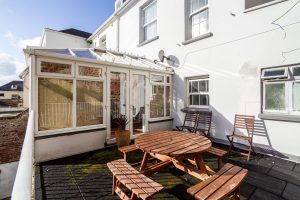 Six Bedroom Townhouse - Two Generation Or Home With Income