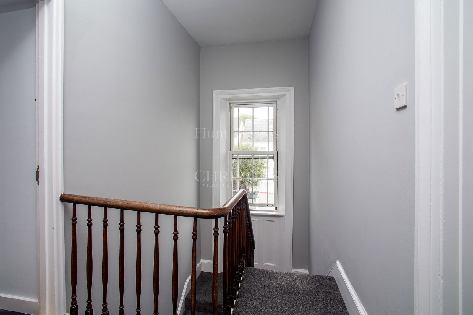 6 Bedroom Single Family Home/House's Image 24