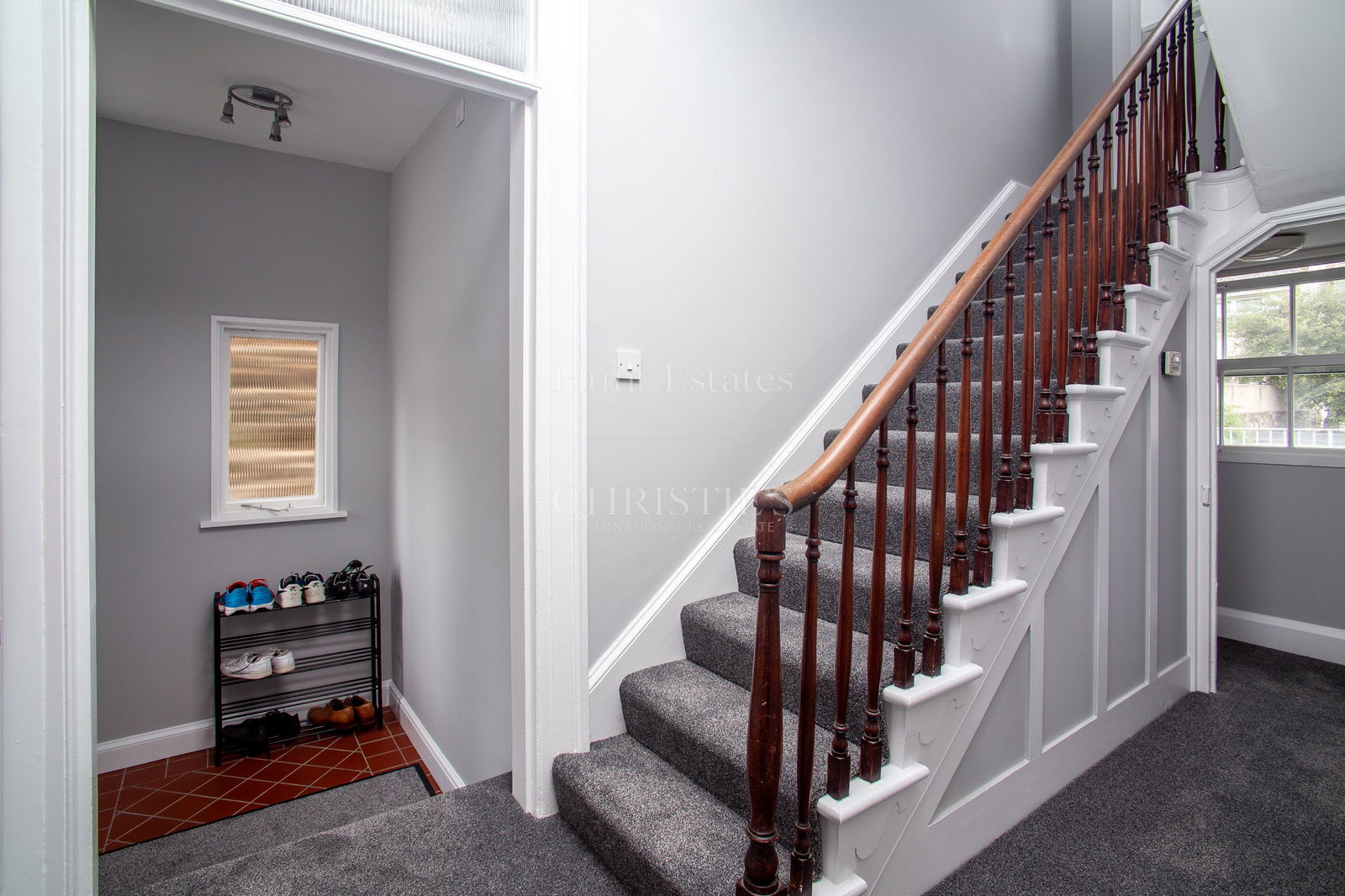 6 Bedroom Single Family Home/House's Image 10