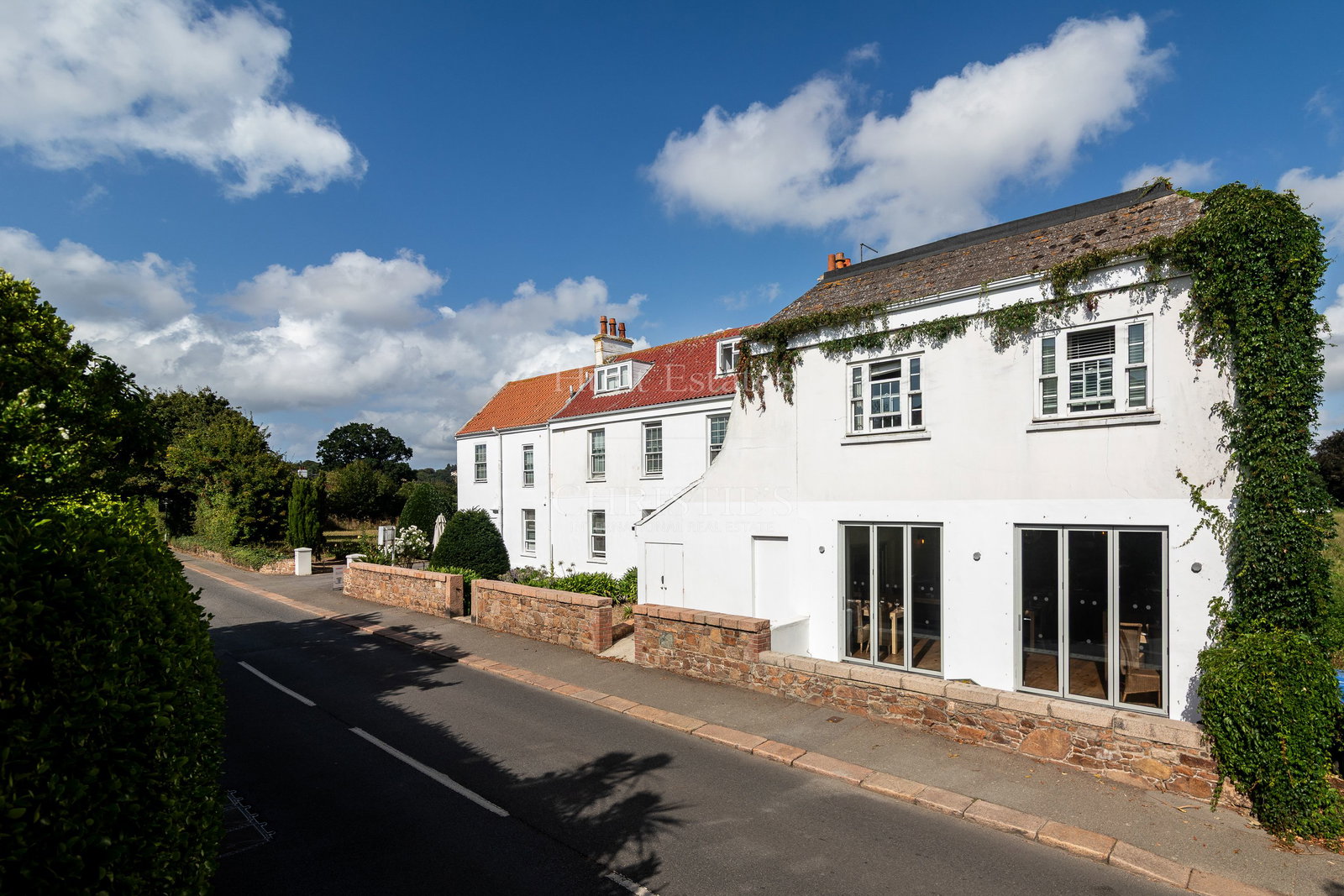 54 Bedroom Single Family Home/House's Image 31