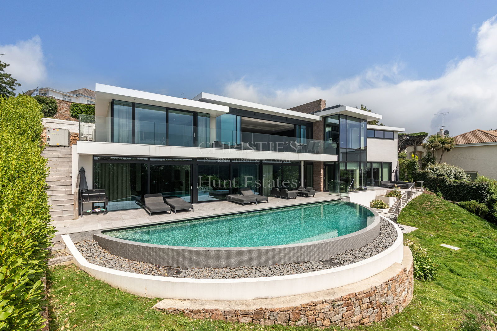 4 Bedroom Single Family Home/House's Image 38