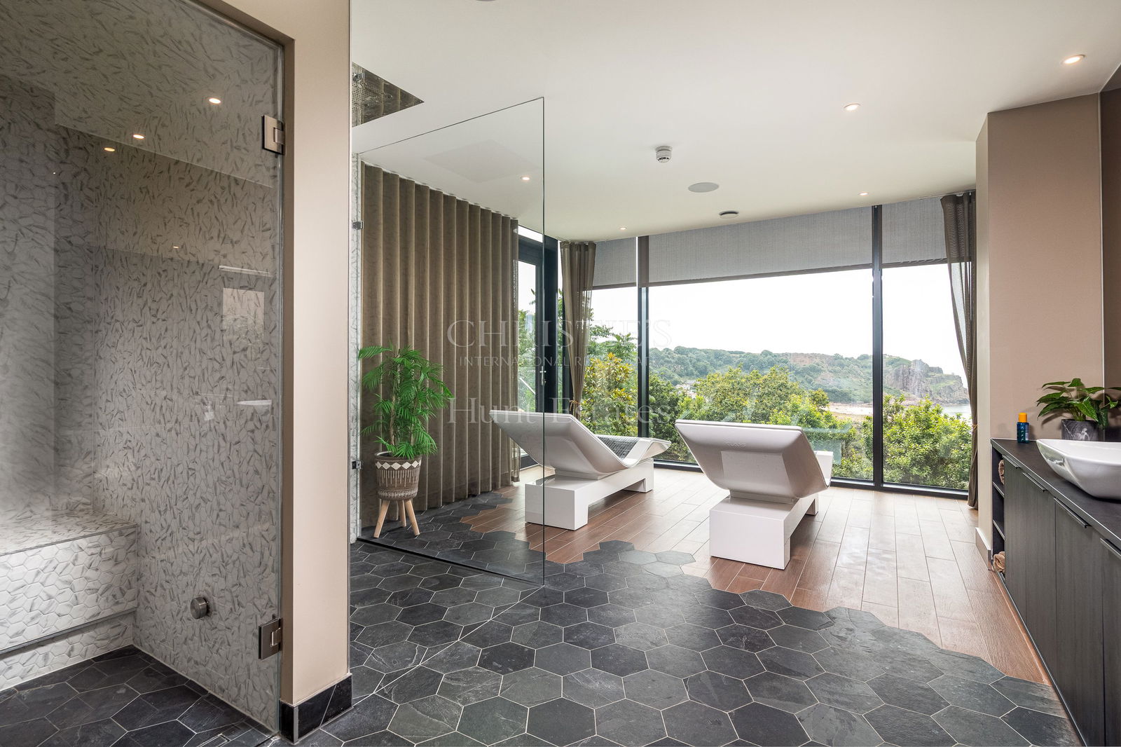 4 Bedroom Single Family Home/House's Image 26
