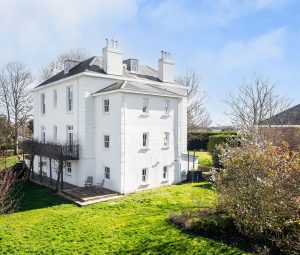 Stunning Regency Property