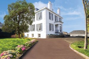 Stunning Regency Property