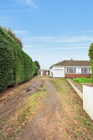 Detached Bungalow In Quiet Location With Field, Stable And Multipurpose Storage