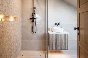 CONTEMPORARY BEACH HOUSE WITH STUNNING SEA VIEWS