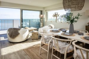 CONTEMPORARY BEACH HOUSE WITH STUNNING SEA VIEWS