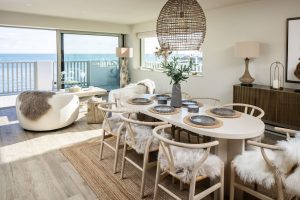 CONTEMPORARY BEACH HOUSE WITH STUNNING SEA VIEWS