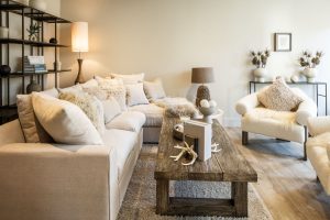 CONTEMPORARY BEACH HOUSE WITH STUNNING SEA VIEWS