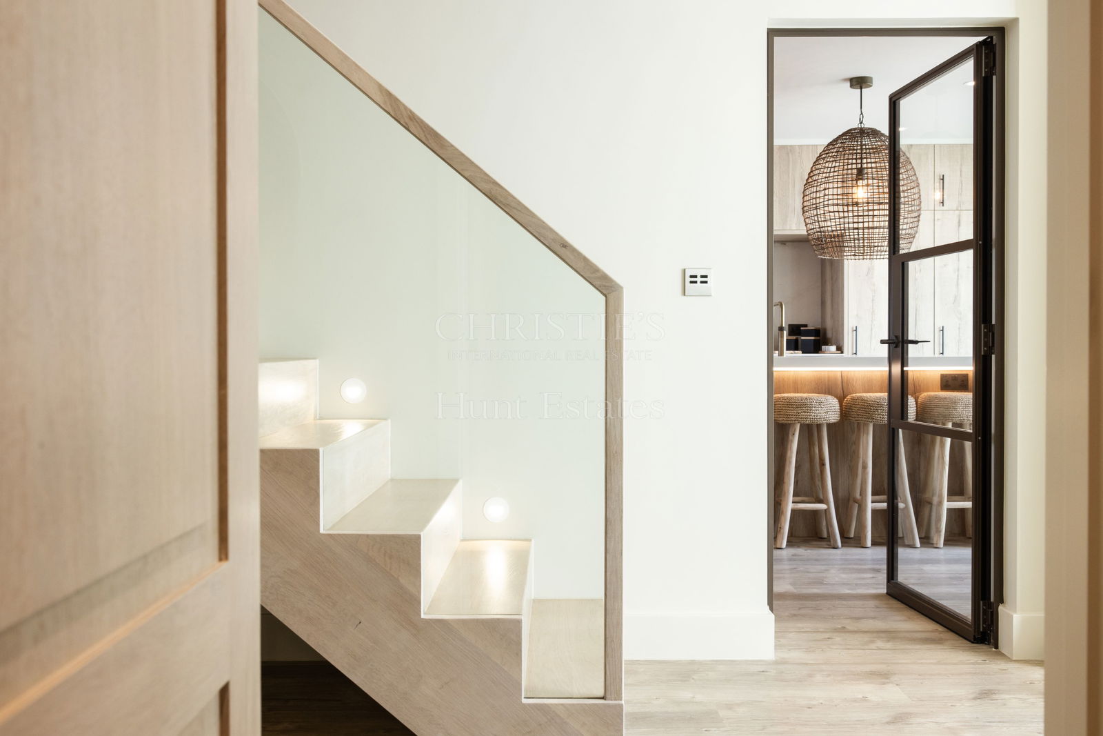 5 Bedroom Single Family Home/House's Image 7