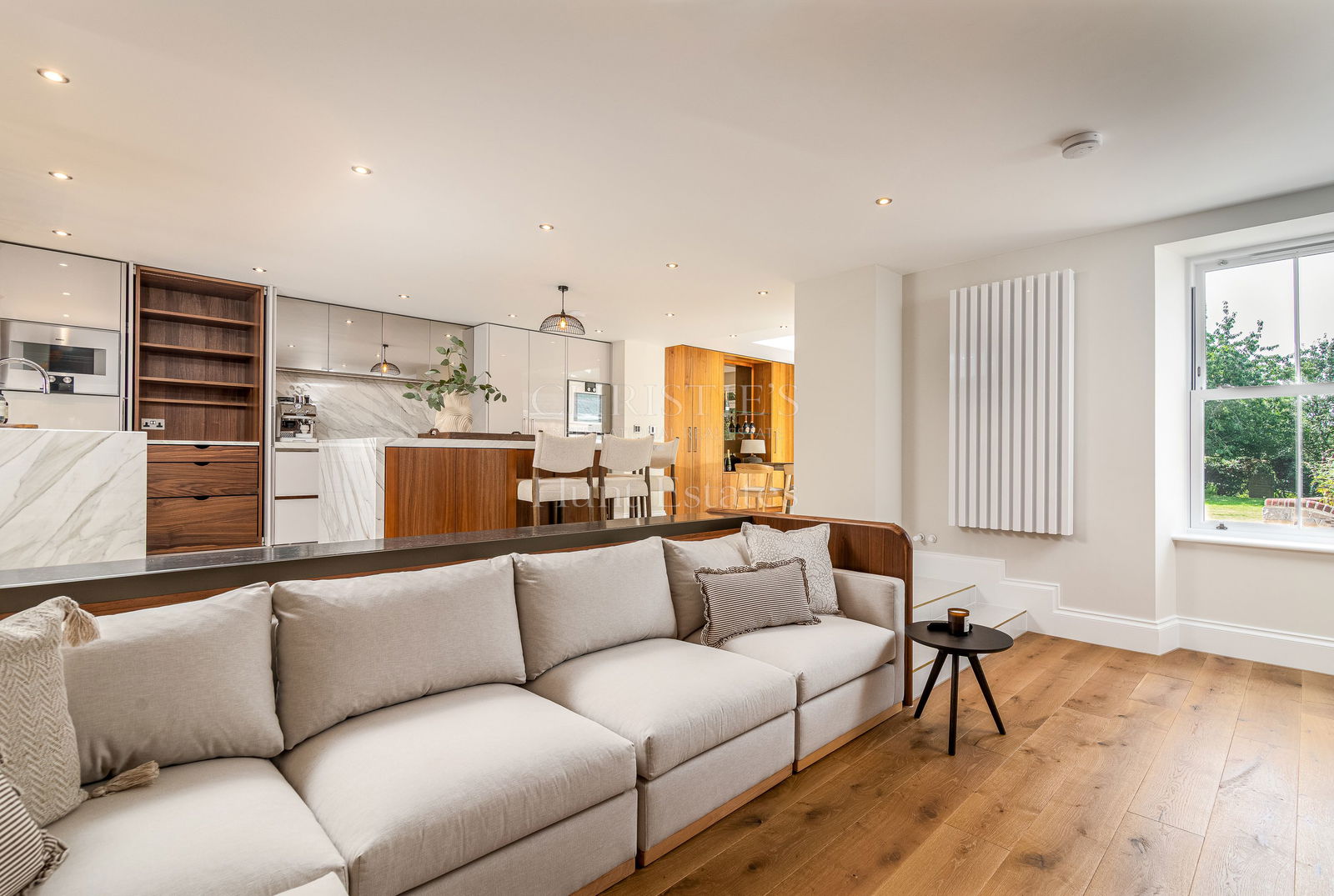 5 Bedroom Single Family Home/House's Image 5