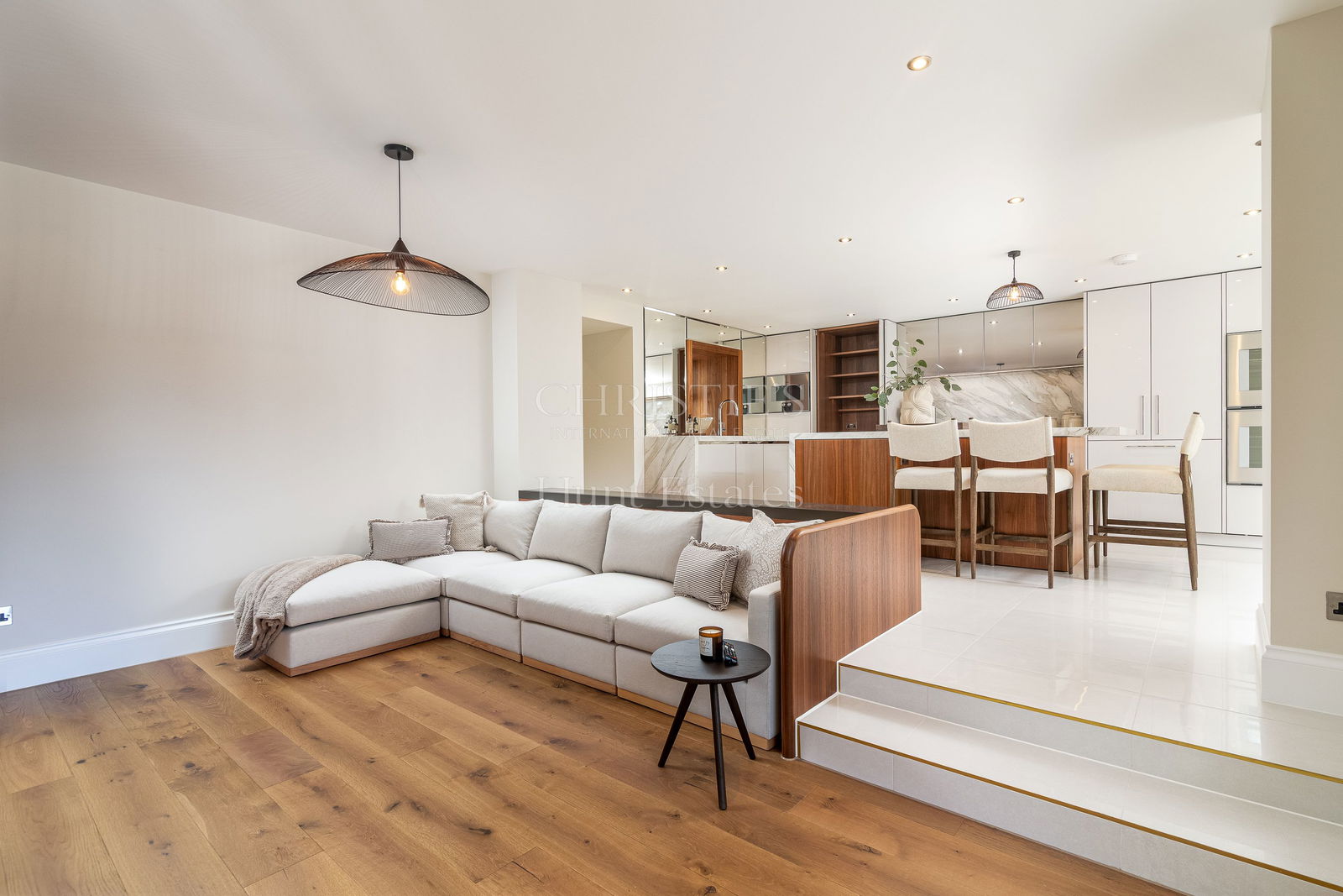 5 Bedroom Single Family Home/House's Image 6