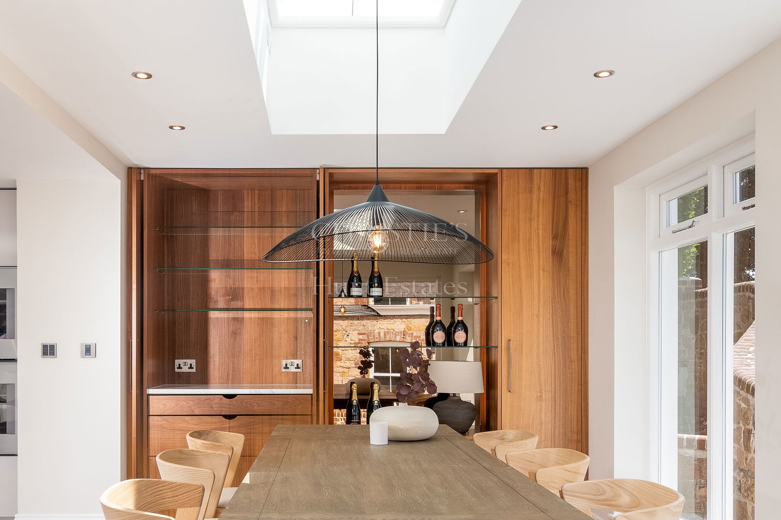 5 Bedroom Single Family Home/House's Image 40