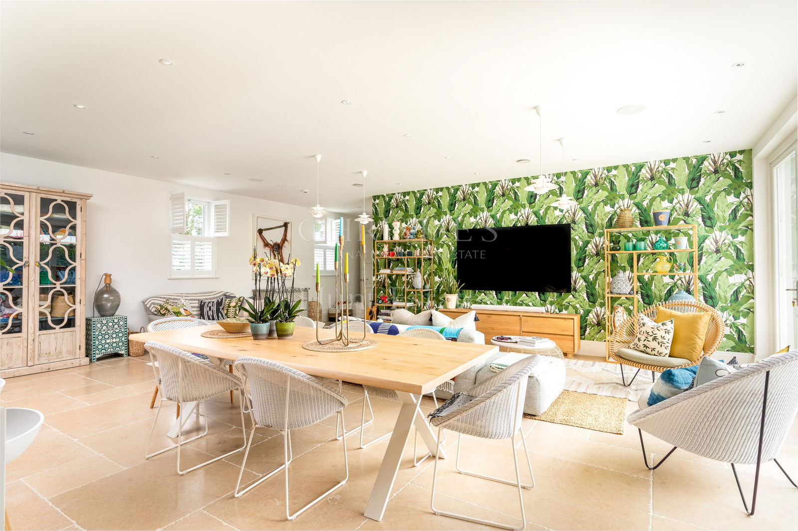 11 Bedroom Single Family Home/House's Image 25