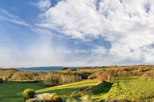 Distinguished Granite Property With Rural Views To The Coast&nbsp;